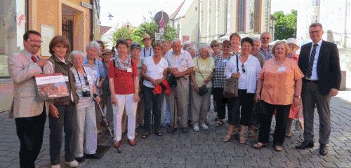 https://www.literaturportal-bayern.de/images/lpbblogs/instblog/2015/klein/besuch_laroche_500.jpg