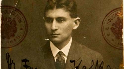 https://www.literaturportal-bayern.de/images/lpbthemes/2025/klein/Franz_Kafka_from_National_Library_Israel_500.jpg#joomlaImage://local-images/lpbthemes/2025/klein/Franz_Kafka_from_National_Library_Israel_500.jpg?width=500&height=280